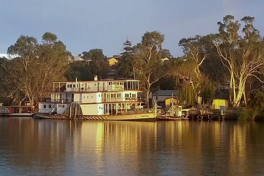 Romantic getaways at couples retreats in the South Australian Riverland