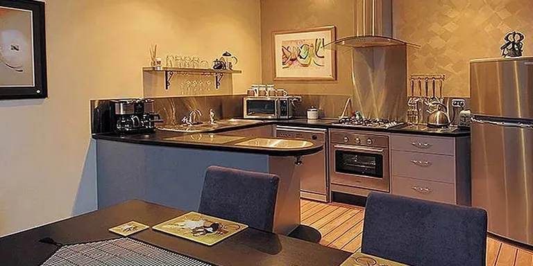 Self-catering kitchen amenities accommodation